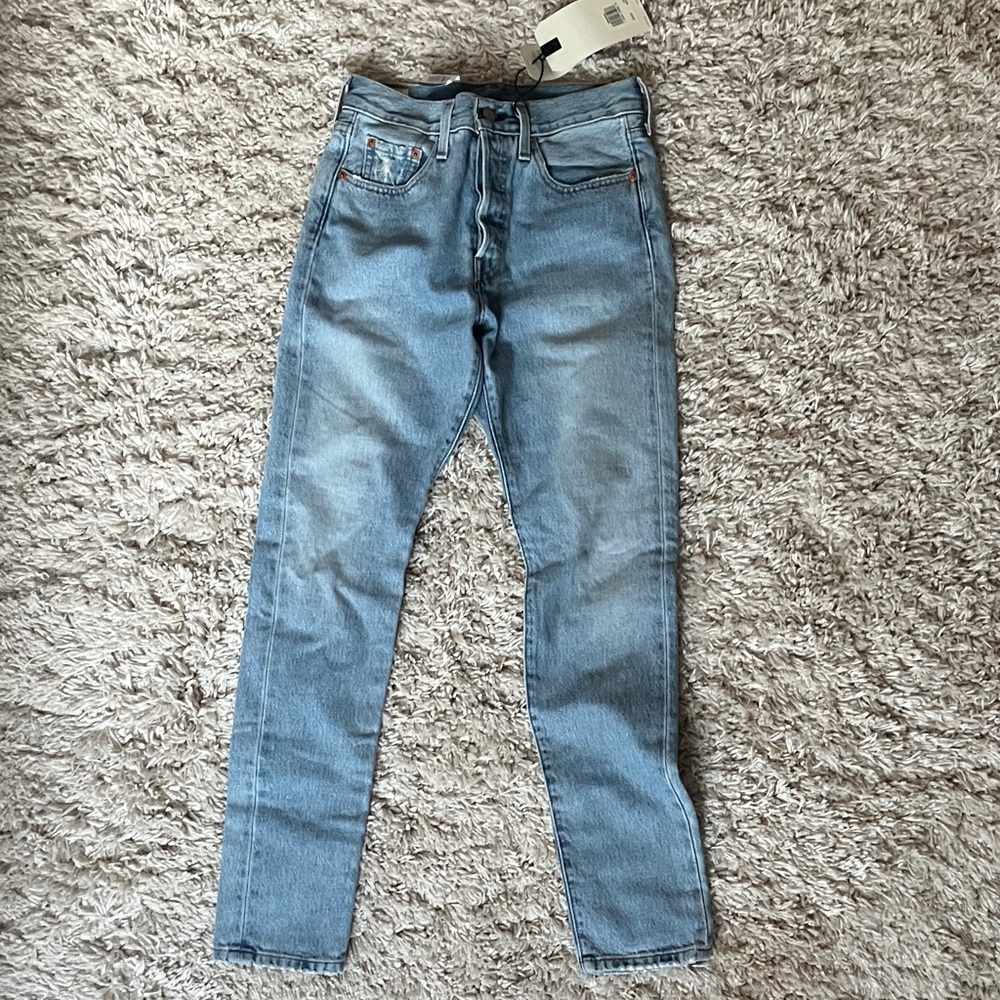NWT Levi's Light Blue Women's Skinny Jeans size 25 inseam 30”